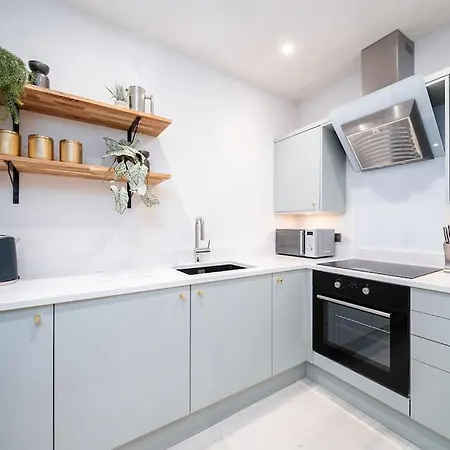 Charming Granby Flat *