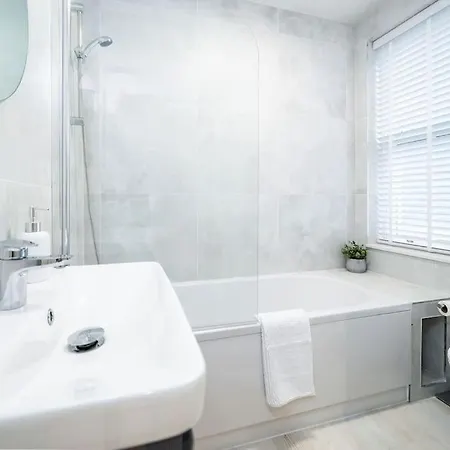 アパート Charming Granby Flat ハロゲート