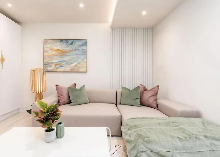 Charming Granby Flat هاروغايت