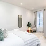 Charming Granby Flat 아파트 해러게이트