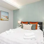 Charming Granby Flat *