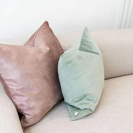 아파트 Charming Granby Flat *