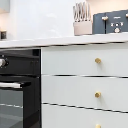 아파트 Charming Granby Flat