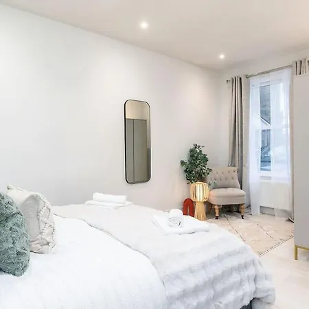 Charming Granby Flat 아파트 해러게이트